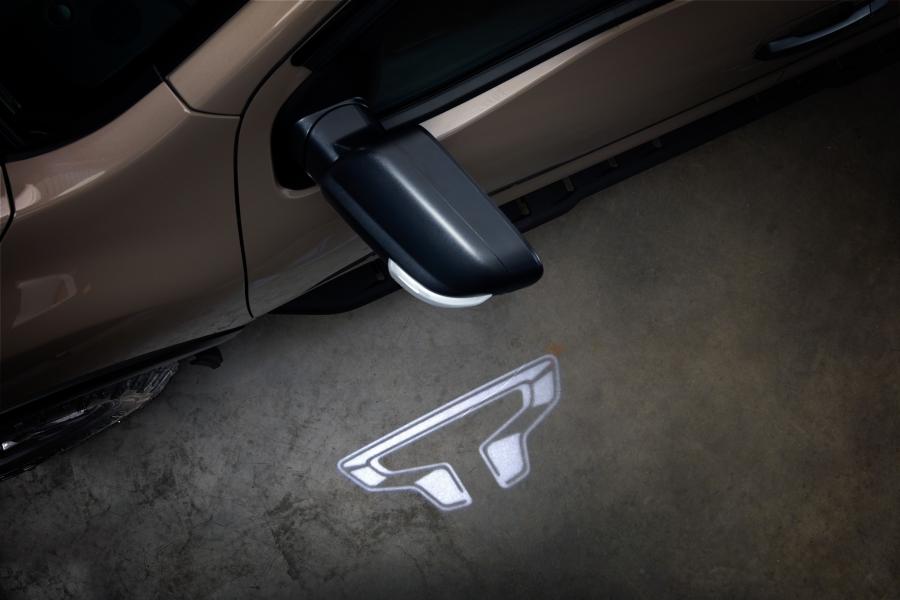 Детали экстерьера Nissan Titan PRO-4X Crew Cab Accessorized 2019 года  (фото 3 из 6)